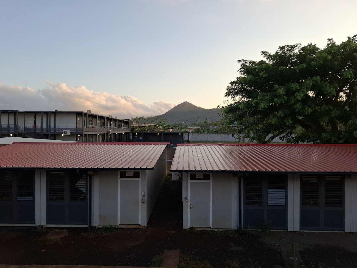 Bâtiments scolaires à Ouangani, Mayotte